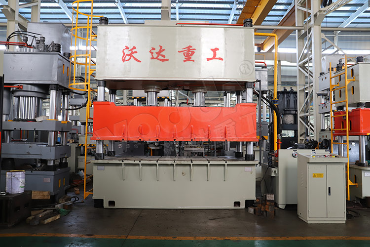 大臺面315噸汽車內(nèi)飾件液壓機(jī) 大臺面315噸汽車內(nèi)飾件液壓機(jī)