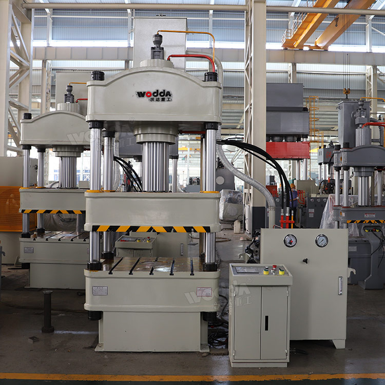 新型200噸四柱液壓機(jī) 新型200噸四柱液壓機(jī)