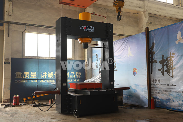 400噸龍門液壓機生產(chǎn)廠家